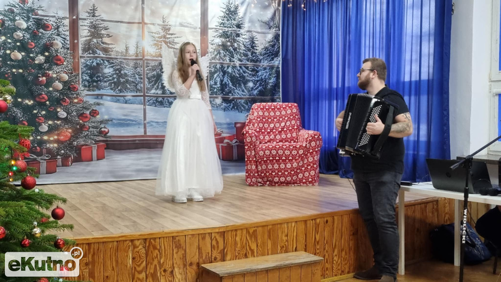 Przegląd Świątecznych Piosenek w Języku Obcym