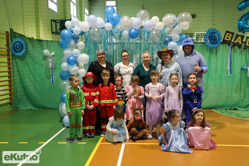 Bal karnawałowy w Czwórce