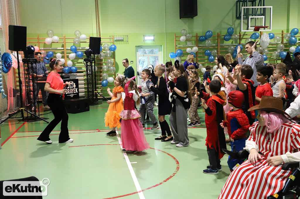 Bal karnawałowy w Czwórce