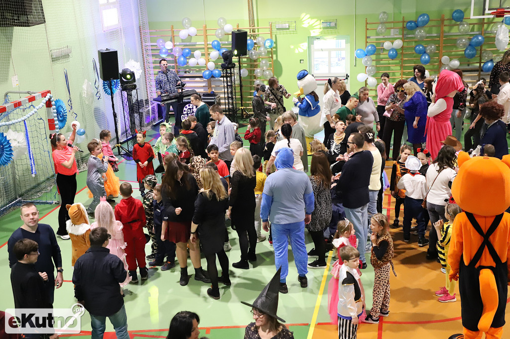 Bal karnawałowy w Czwórce