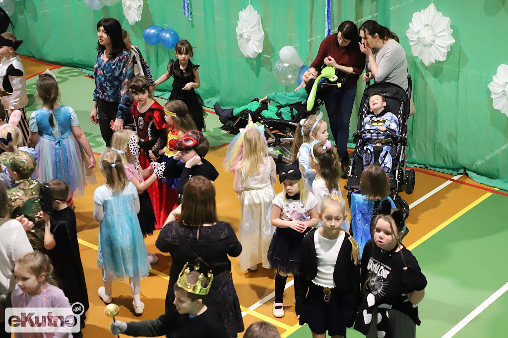 Bal karnawałowy w Czwórce