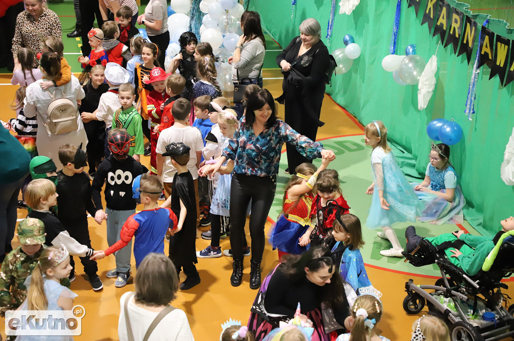 Bal karnawałowy w Czwórce