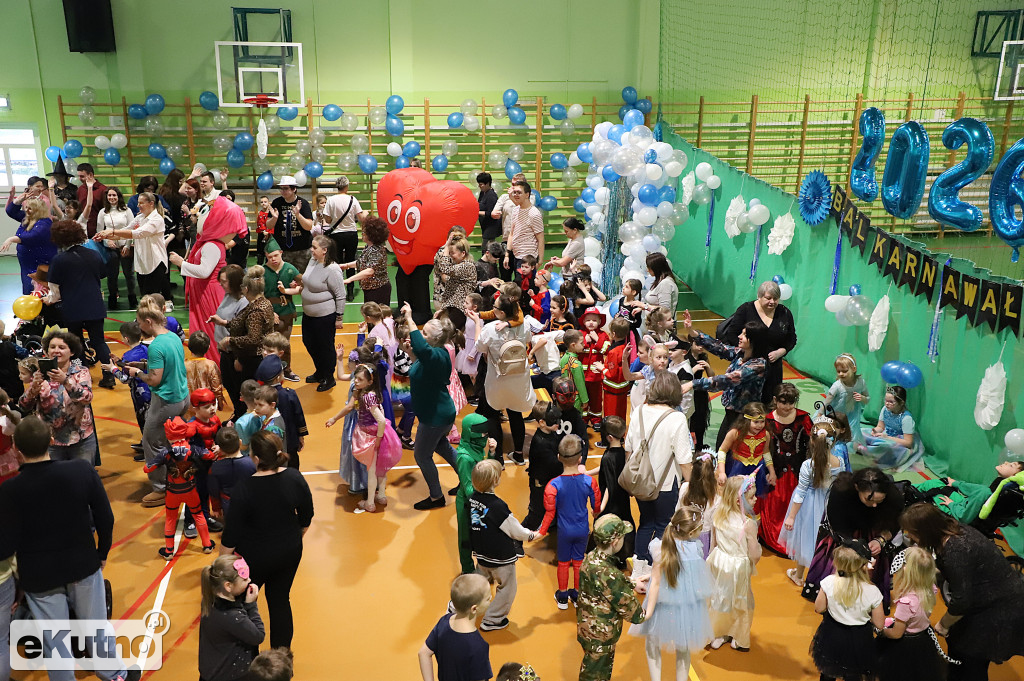 Bal karnawałowy w Czwórce