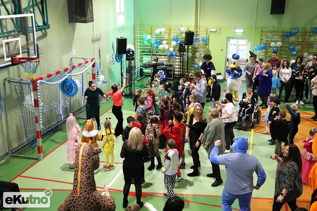 Bal karnawałowy w Czwórce