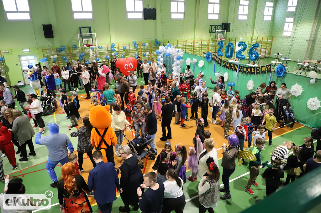 Bal karnawałowy w Czwórce