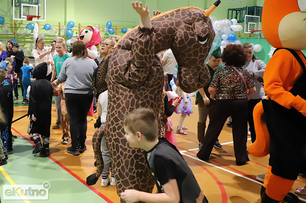 Bal karnawałowy w Czwórce