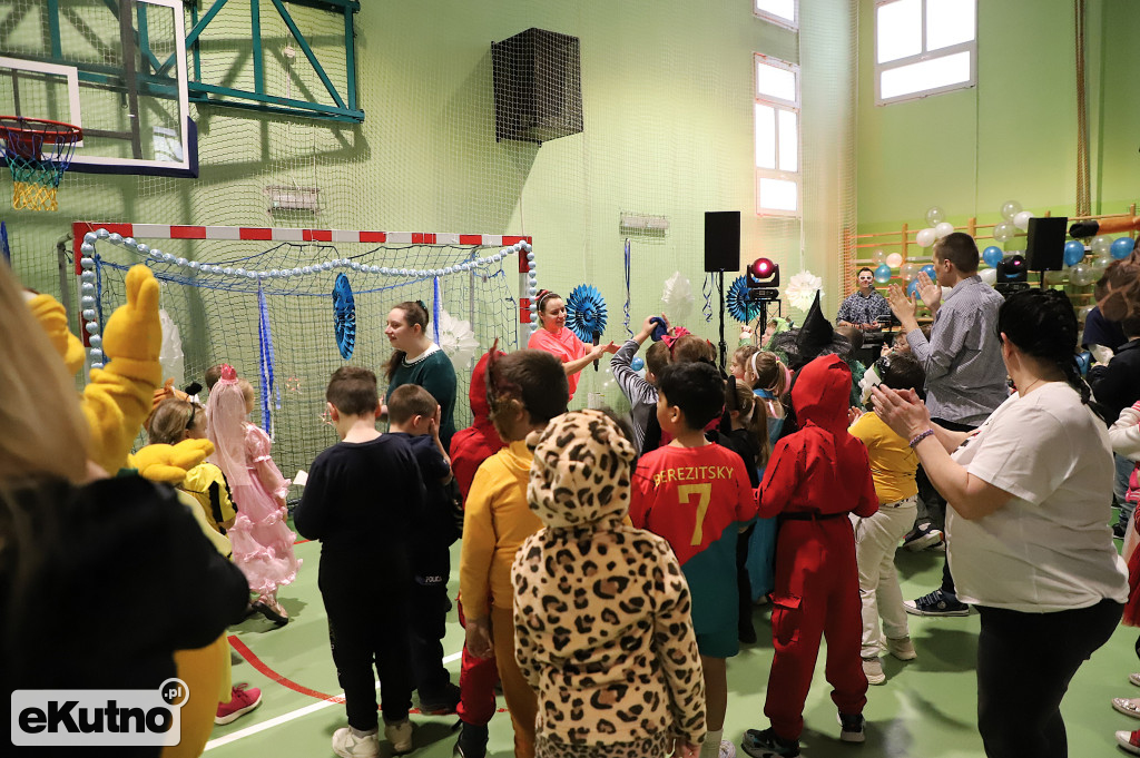 Bal karnawałowy w Czwórce