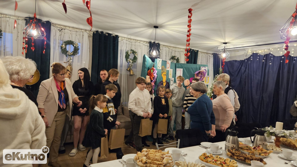 Z babcią jest super