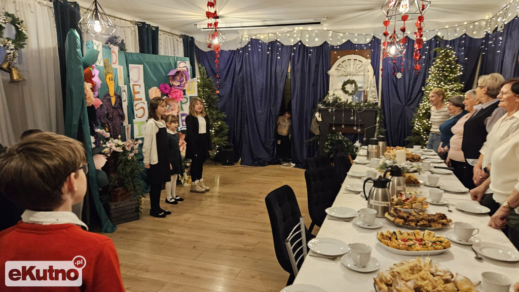 Z babcią jest super