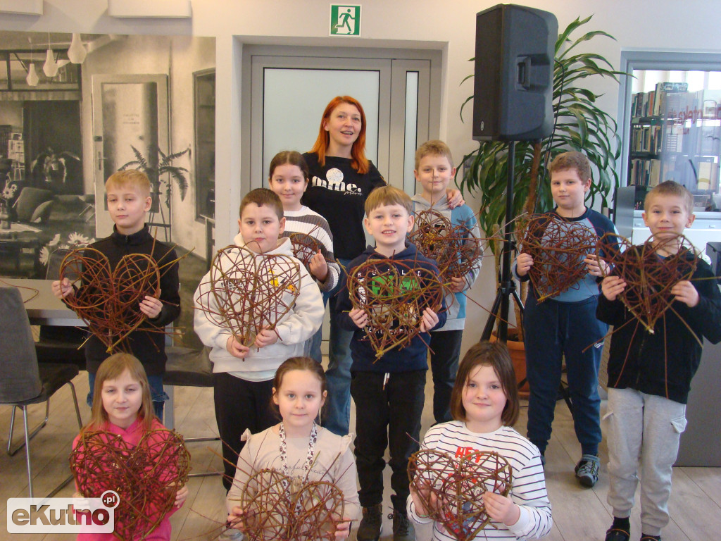 Wyplecione ferie z biblioteką w Kutnie