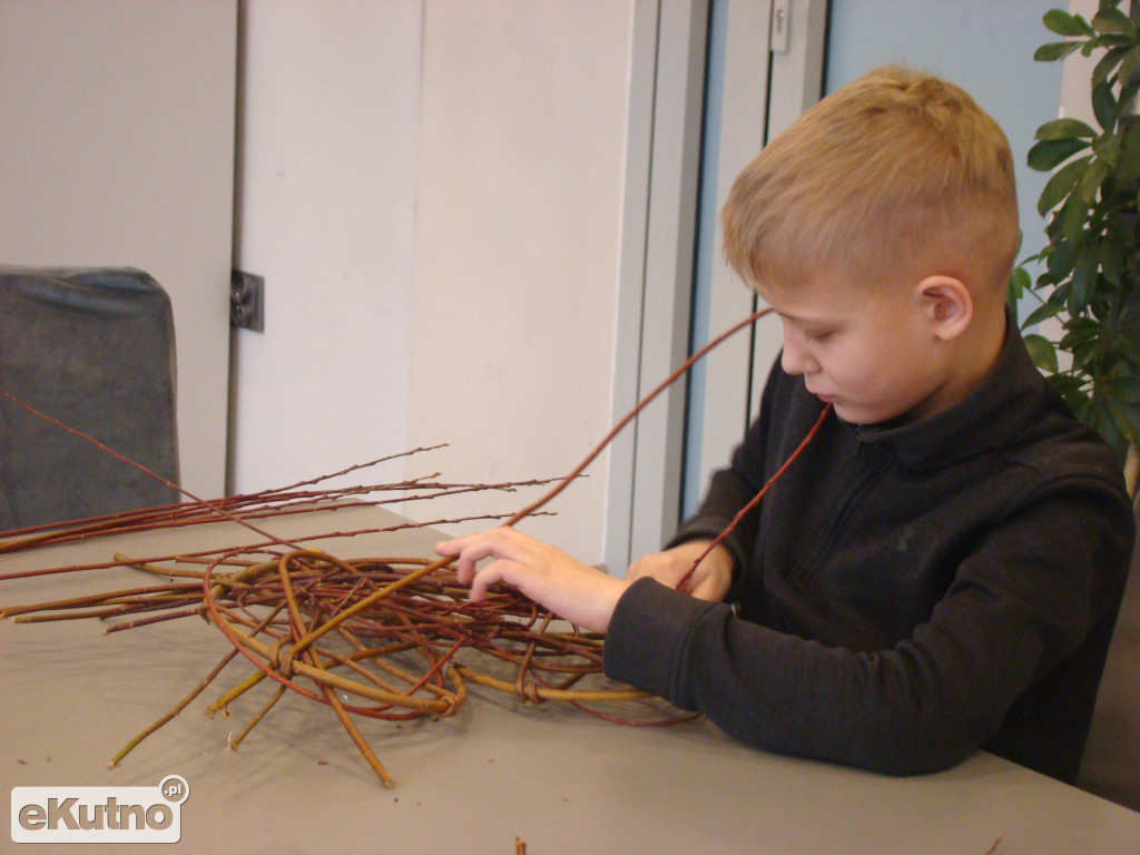 Wyplecione ferie z biblioteką w Kutnie