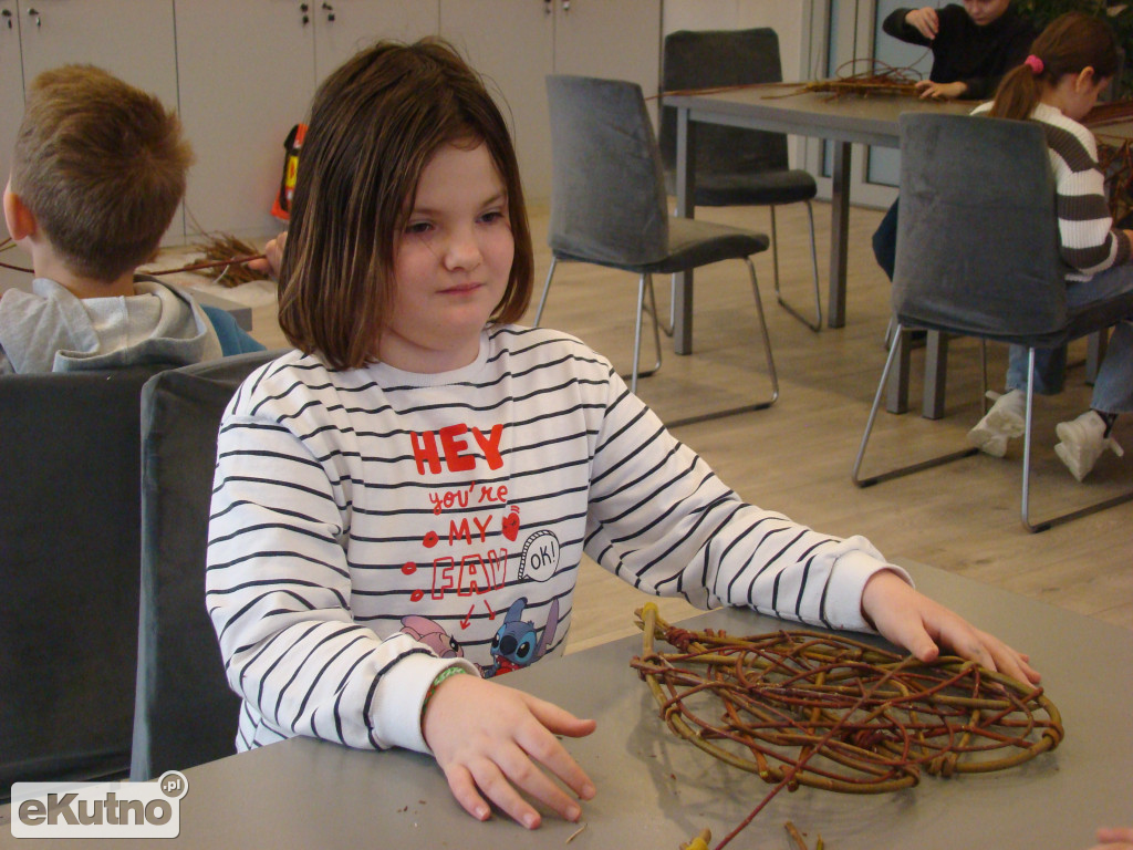 Wyplecione ferie z biblioteką w Kutnie