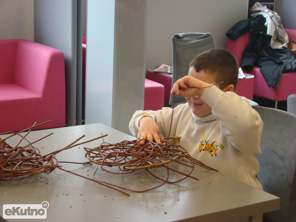 Wyplecione ferie z biblioteką w Kutnie