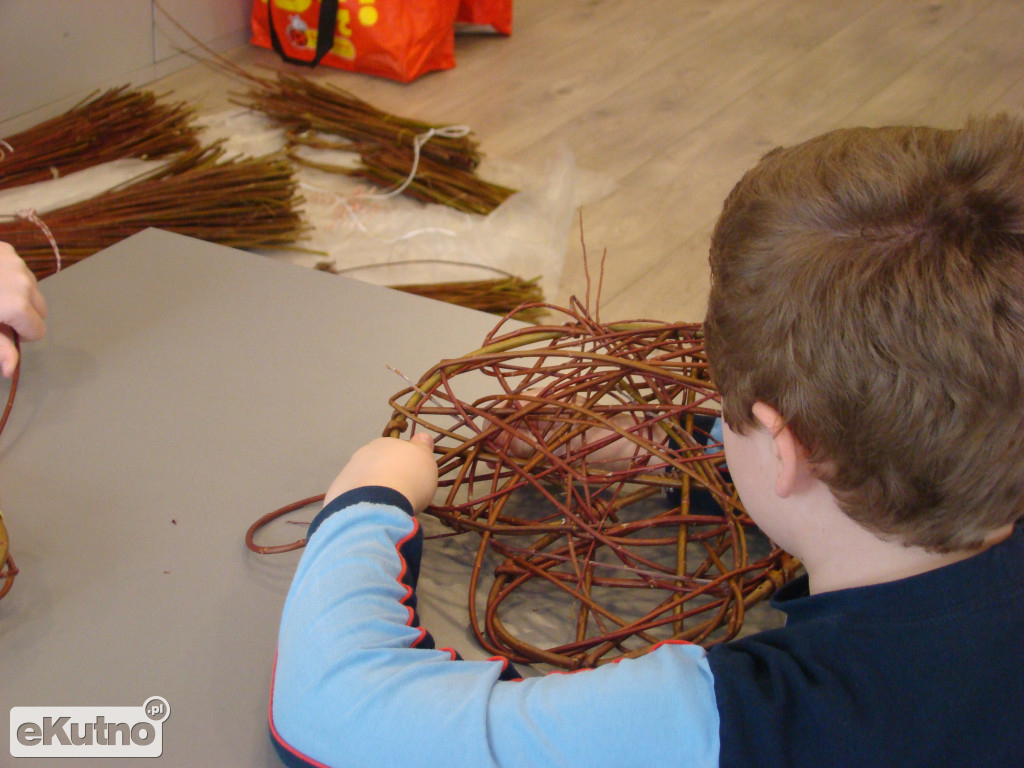 Wyplecione ferie z biblioteką w Kutnie