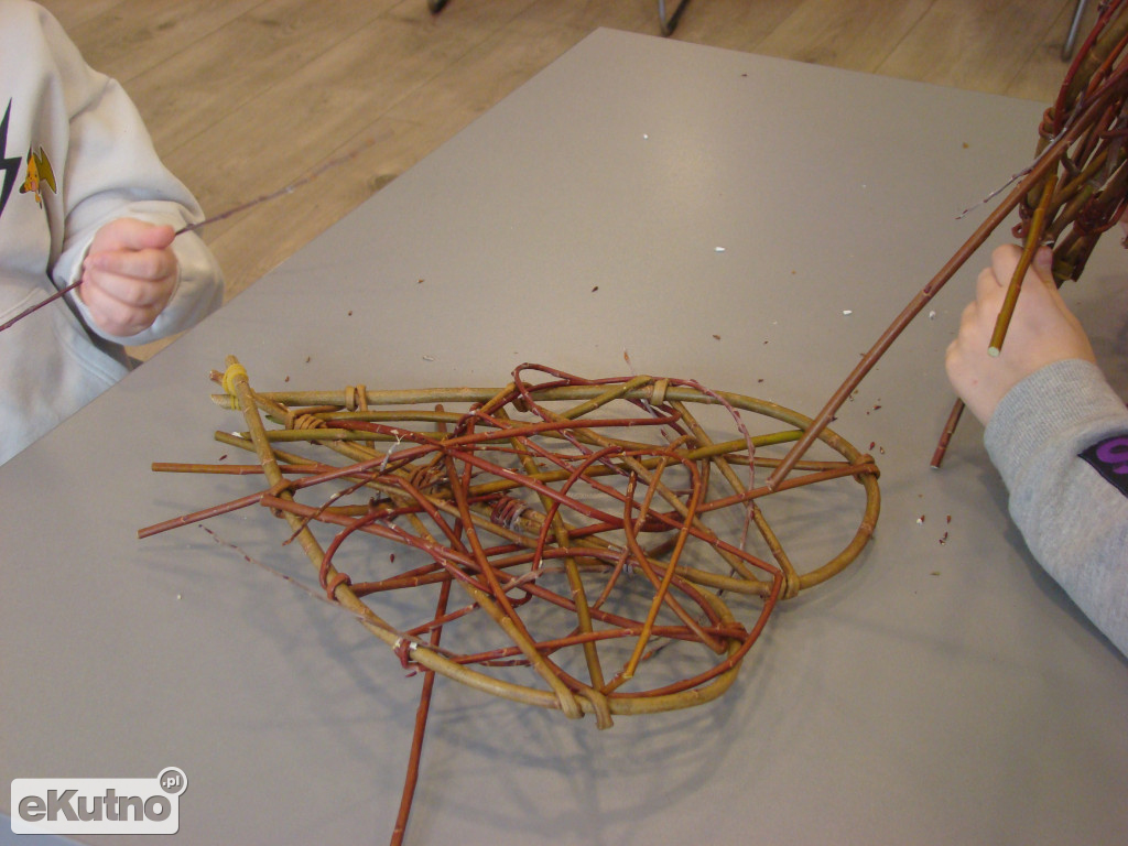 Wyplecione ferie z biblioteką w Kutnie