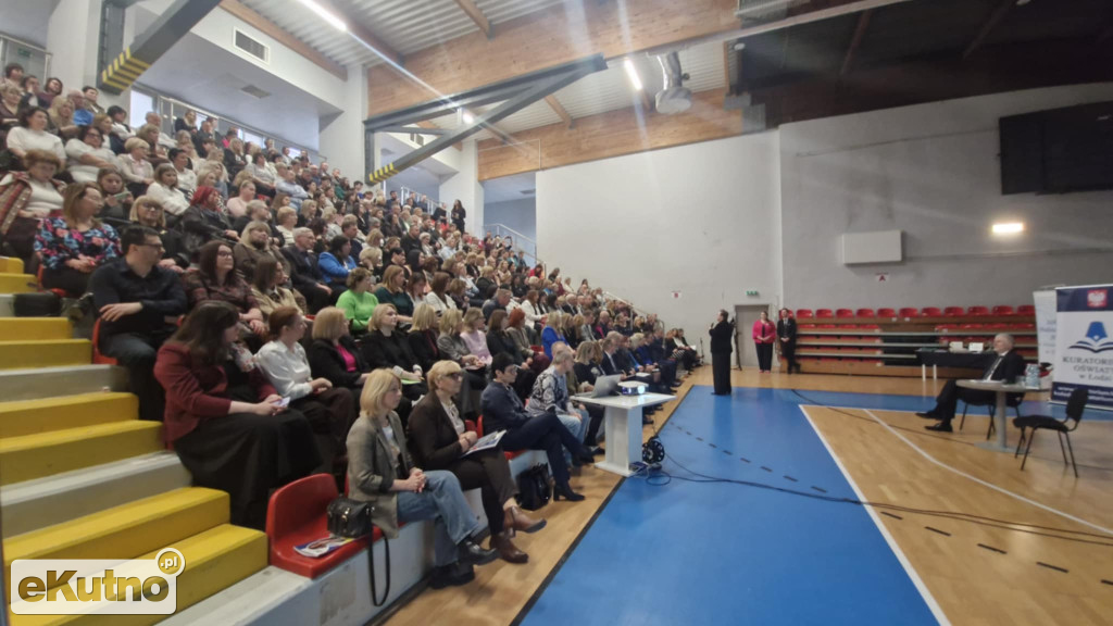Katarzyna Lubnauer i nauczyciele w Kutnie