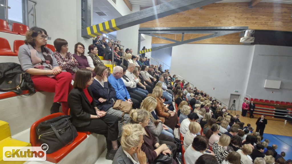 Katarzyna Lubnauer i nauczyciele w Kutnie