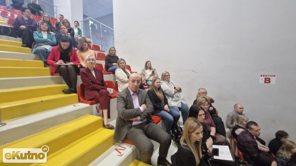 Katarzyna Lubnauer i nauczyciele w Kutnie