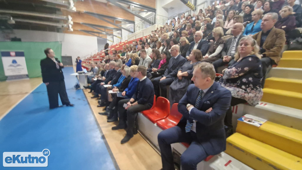 Katarzyna Lubnauer i nauczyciele w Kutnie