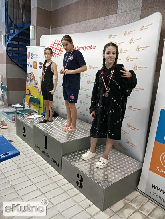 6 medali UKS Delfinek