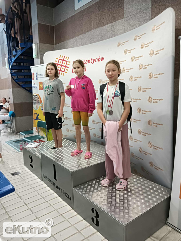 6 medali UKS Delfinek