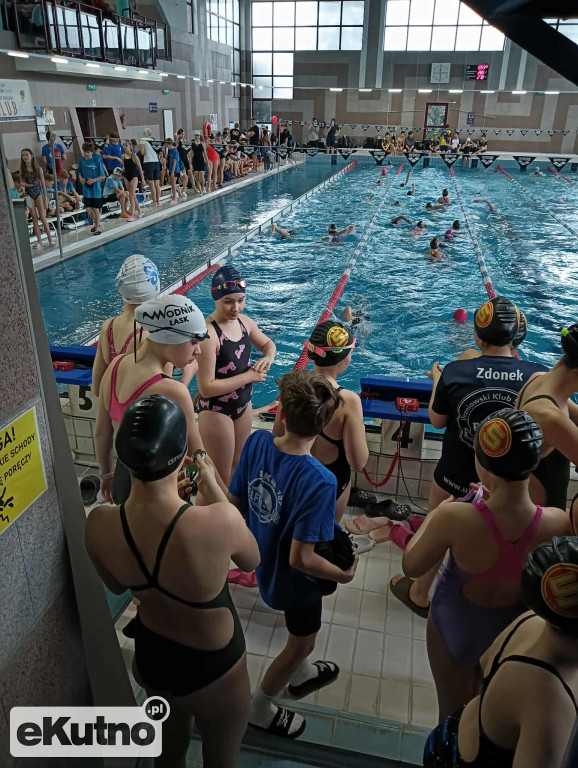 6 medali UKS Delfinek