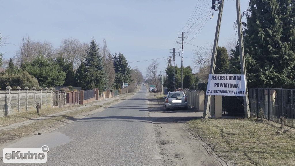 Kratery na drogach powiatowych