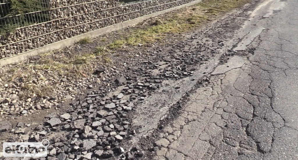 Kratery na drogach powiatowych