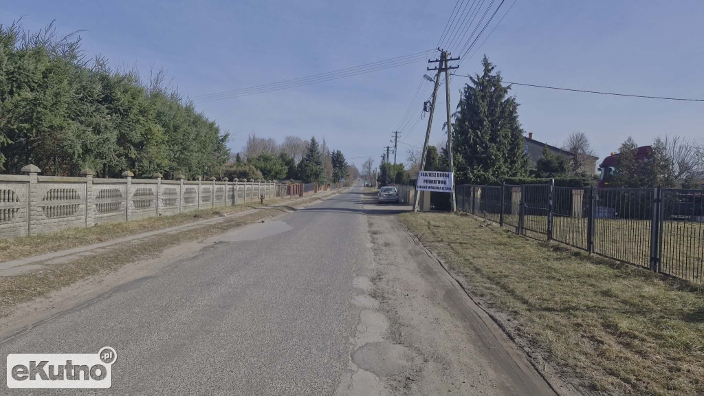 Kratery na drogach powiatowych