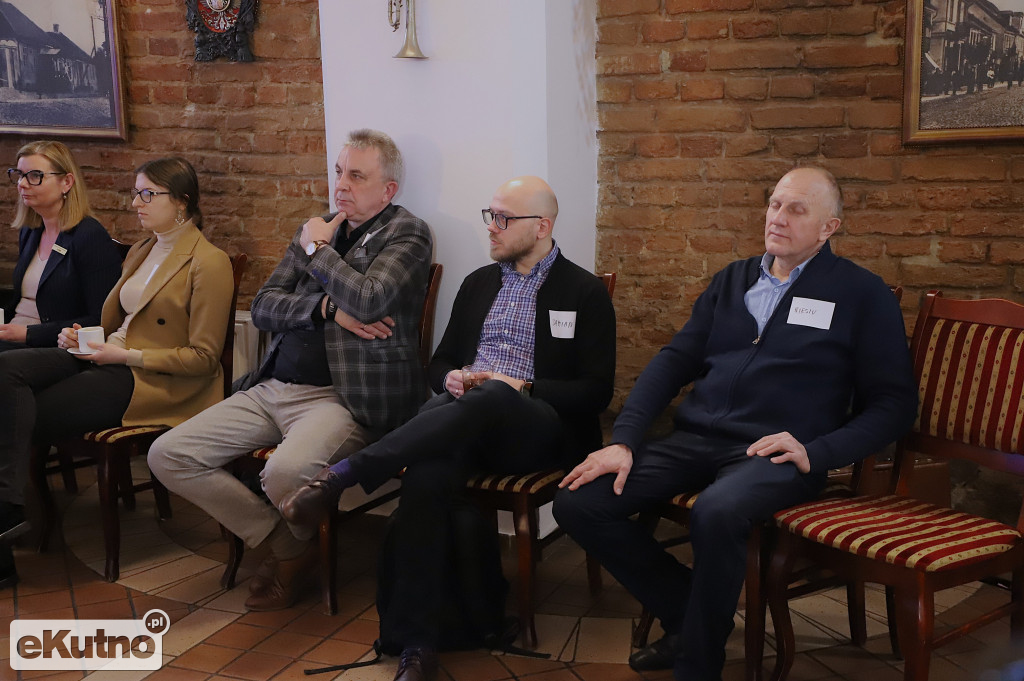 Śniadanie PKB 314 w Kutnie