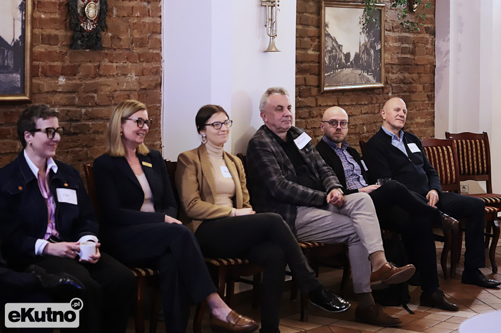 Śniadanie PKB 314 w Kutnie