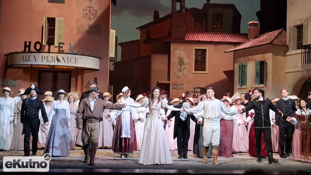 Seniorzy z Kutna na operze