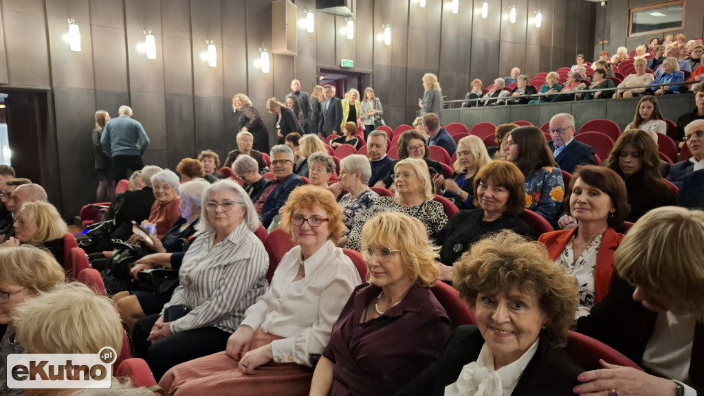 Seniorzy z Kutna na operze