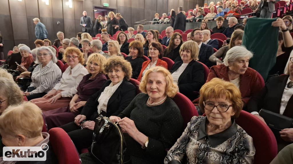 Seniorzy z Kutna na operze