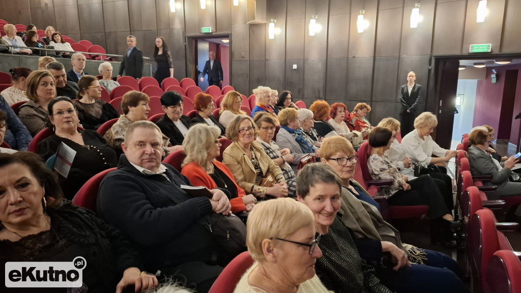 Seniorzy z Kutna na operze