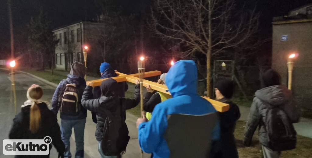 Droga Krzyżowa „PoKutnie”