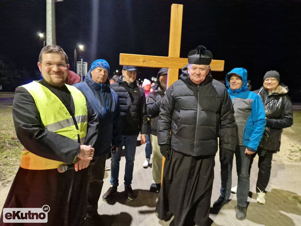 Droga Krzyżowa „PoKutnie”