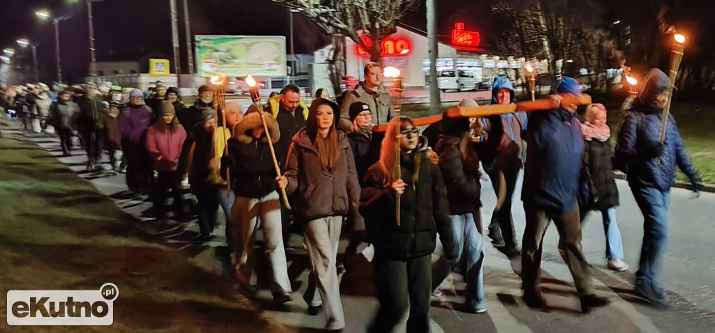 Droga Krzyżowa „PoKutnie”