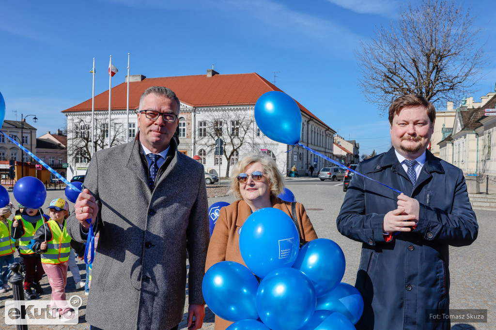 Zaświeć się na Niebiesko