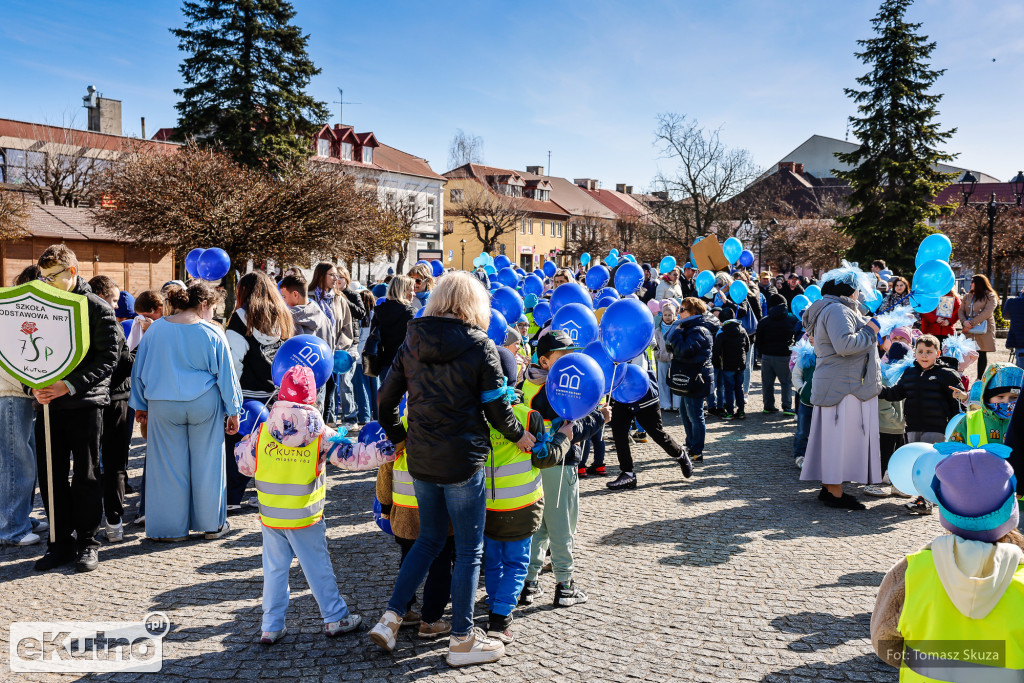 Zaświeć się na Niebiesko
