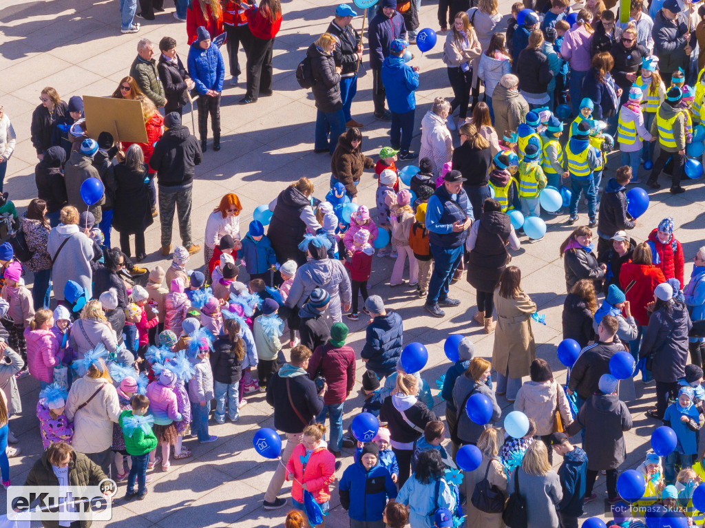 Zaświeć się na Niebiesko