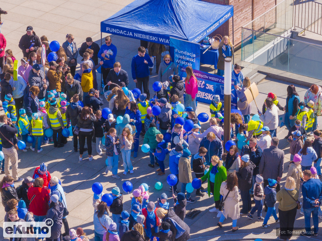 Zaświeć się na Niebiesko