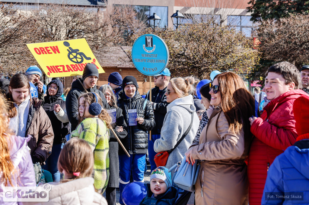 Zaświeć się na Niebiesko