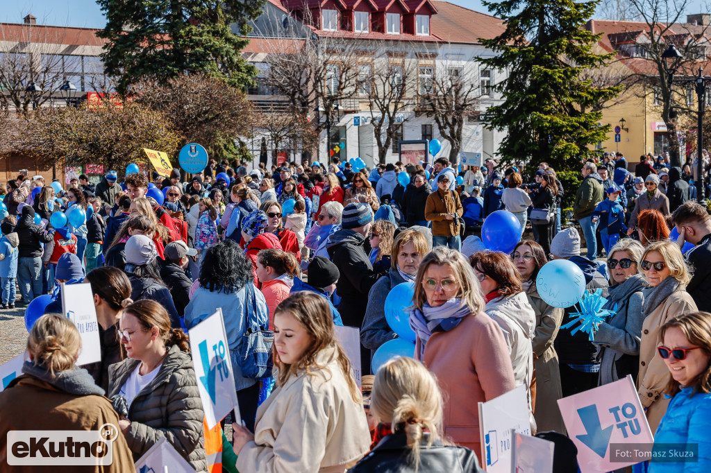 Zaświeć się na Niebiesko