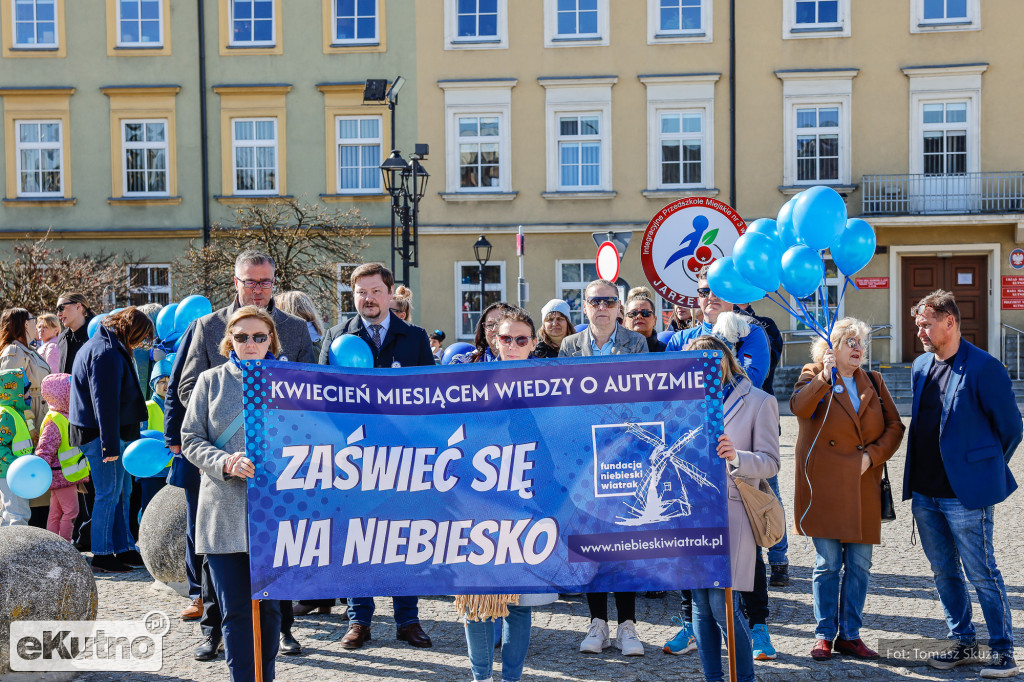 Zaświeć się na Niebiesko