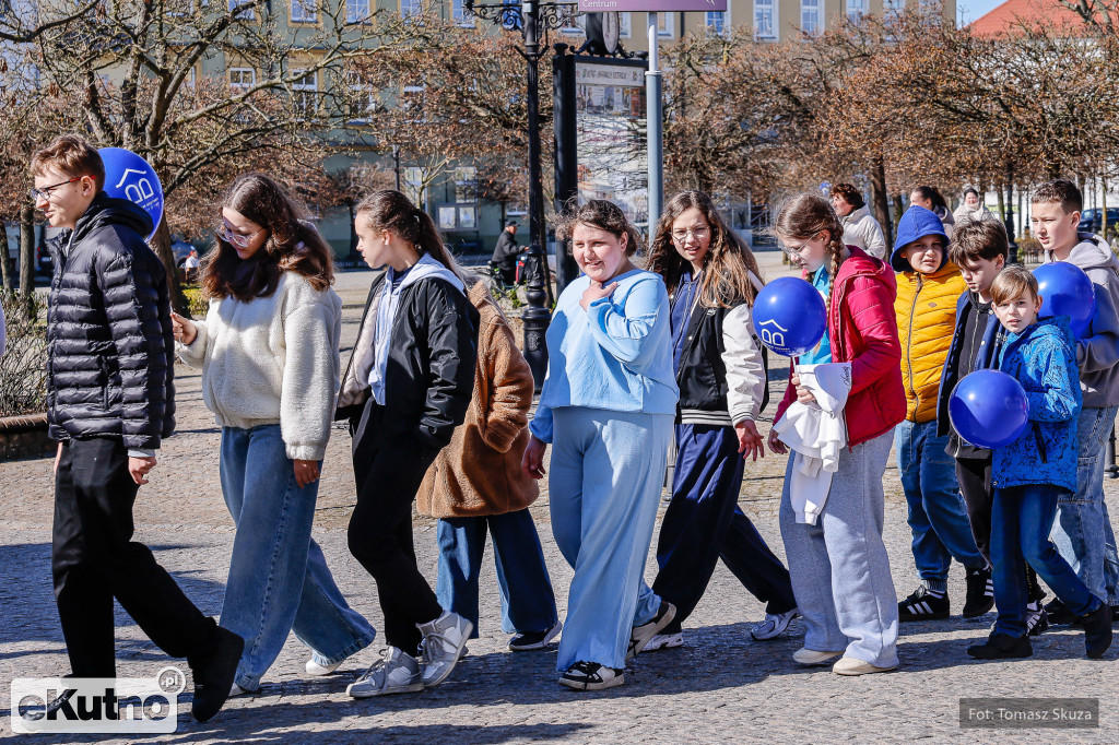 Zaświeć się na Niebiesko