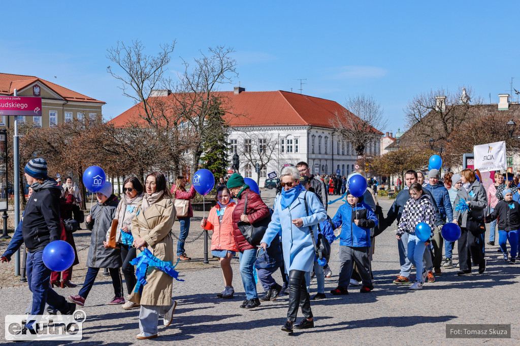 Zaświeć się na Niebiesko