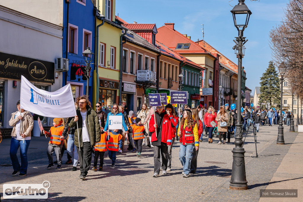 Zaświeć się na Niebiesko