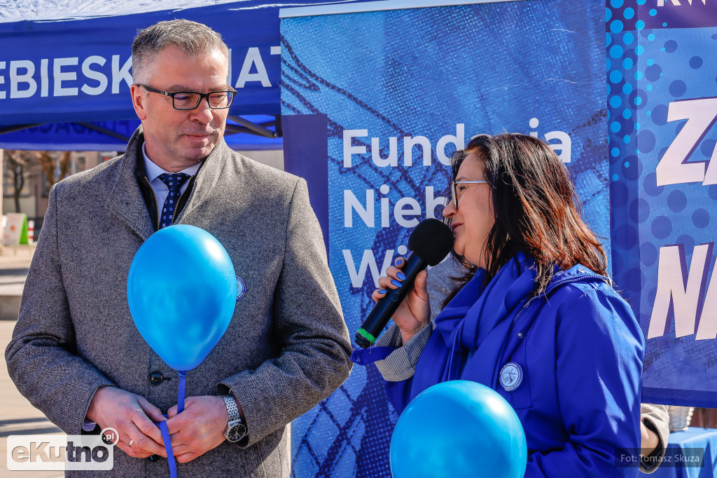 Zaświeć się na Niebiesko