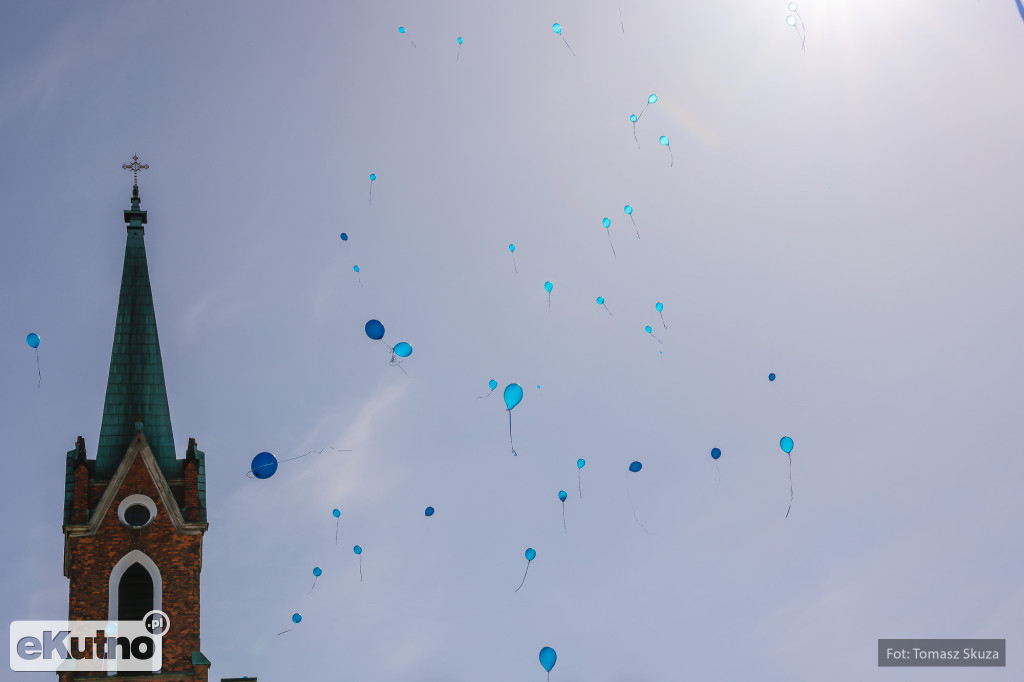 Zaświeć się na Niebiesko